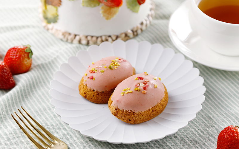 苺のマドレーヌ